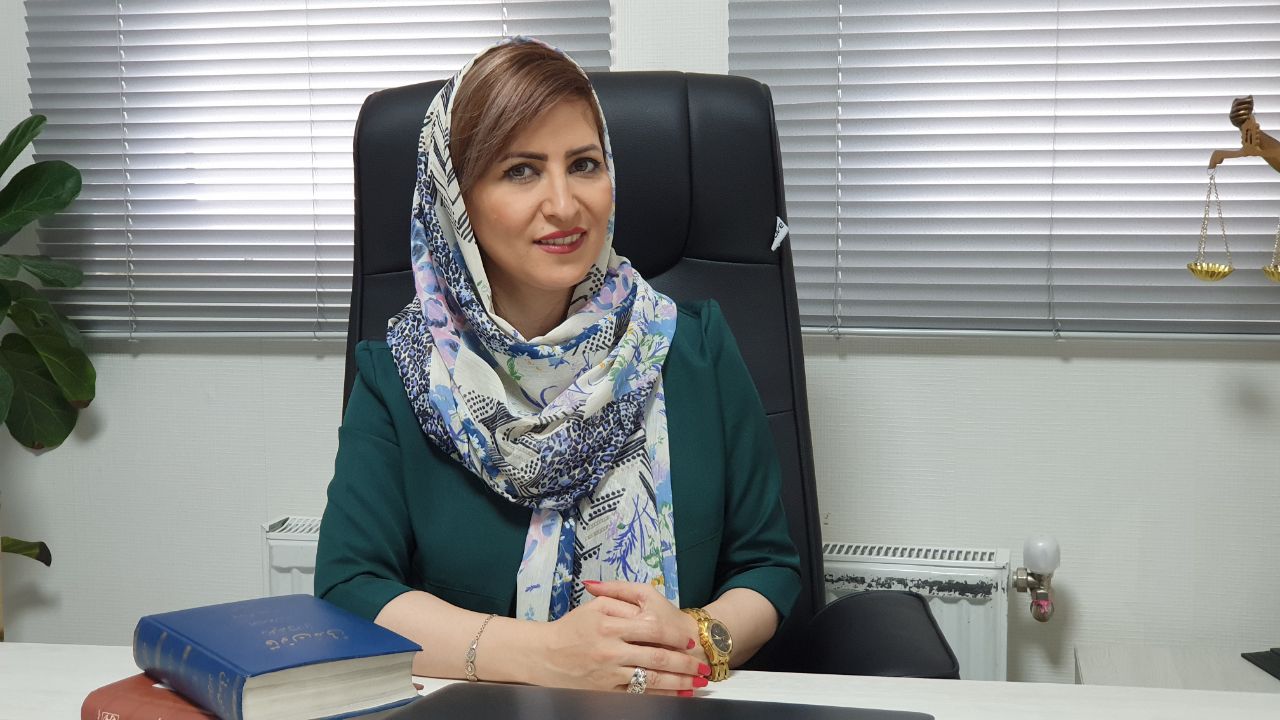 سرکار خانم زینب کلهر وکیل دادگستری